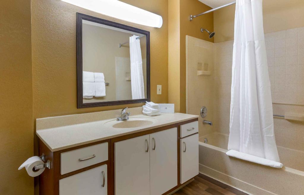 جناح بسرير كوين بغرفة نوم واحدة، Extended Stay America-Raleigh-North Raleigh-Wake Towne Drive 3/4