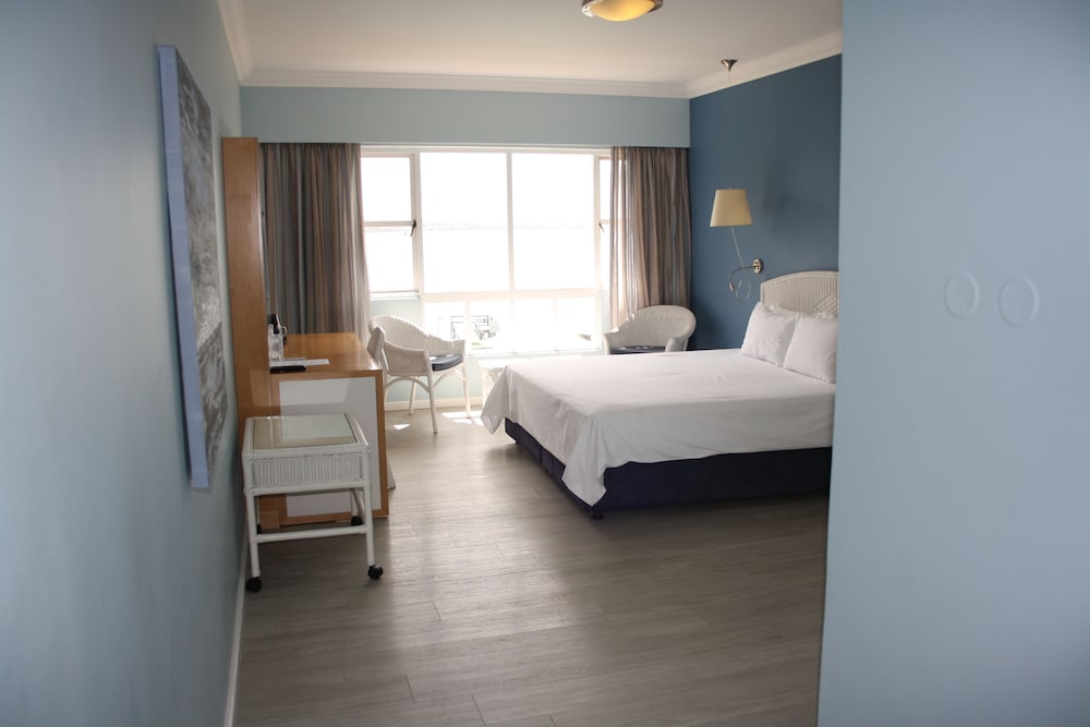 Saldanha Bay Hotel 12/50