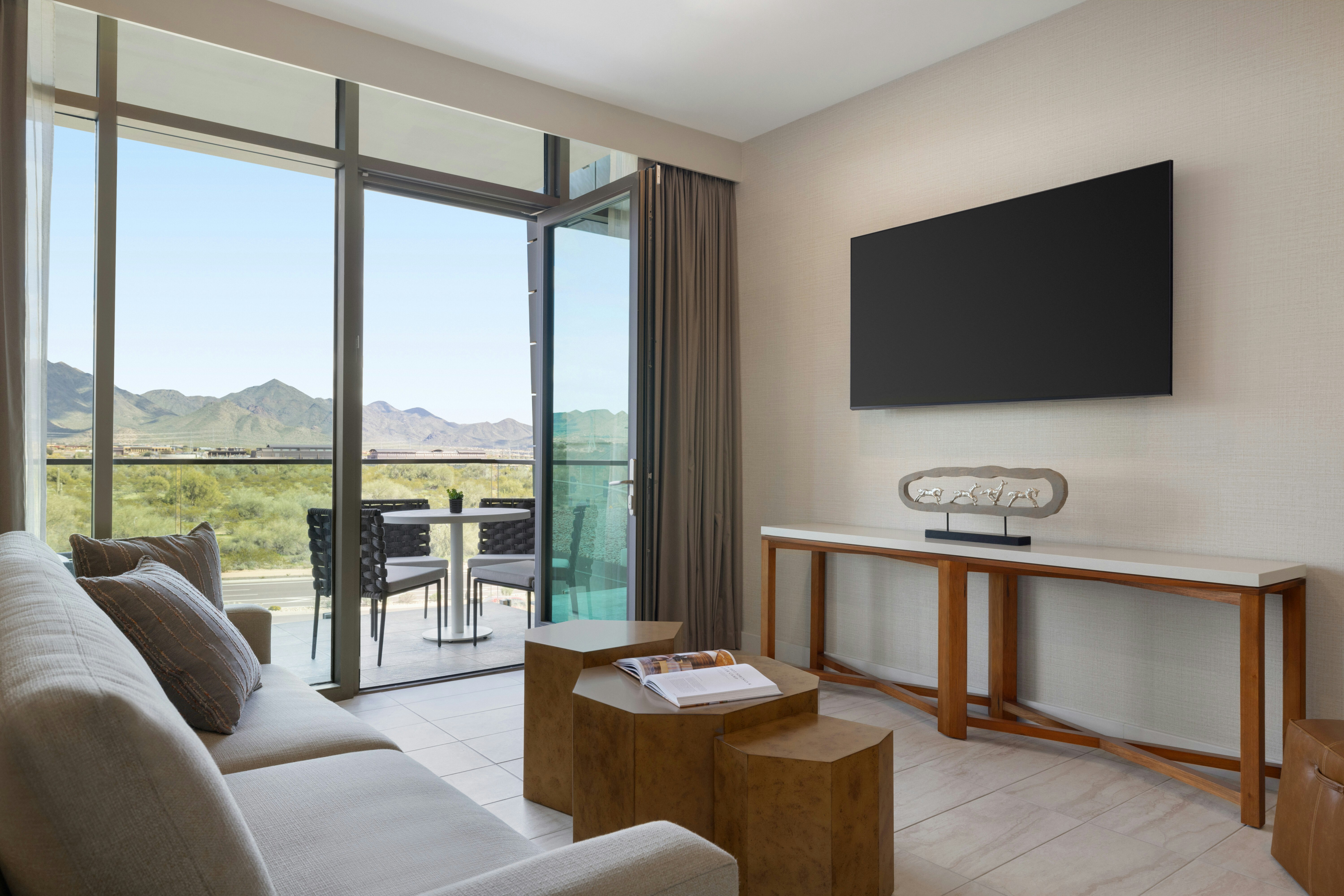 Hilton North Scottsdale at Cavasson 16/50