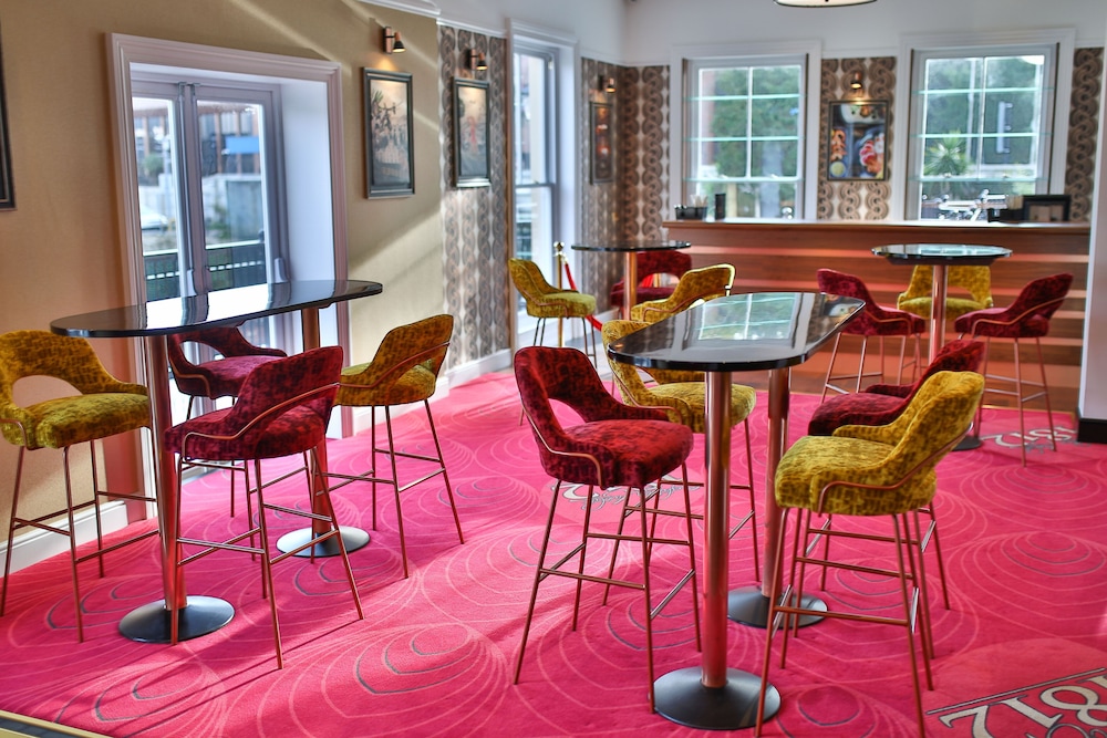 Royal Exeter Hotel 59/78