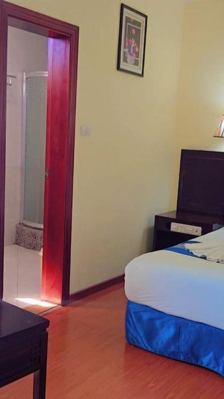 Blue Birds International Hotel 14/50
