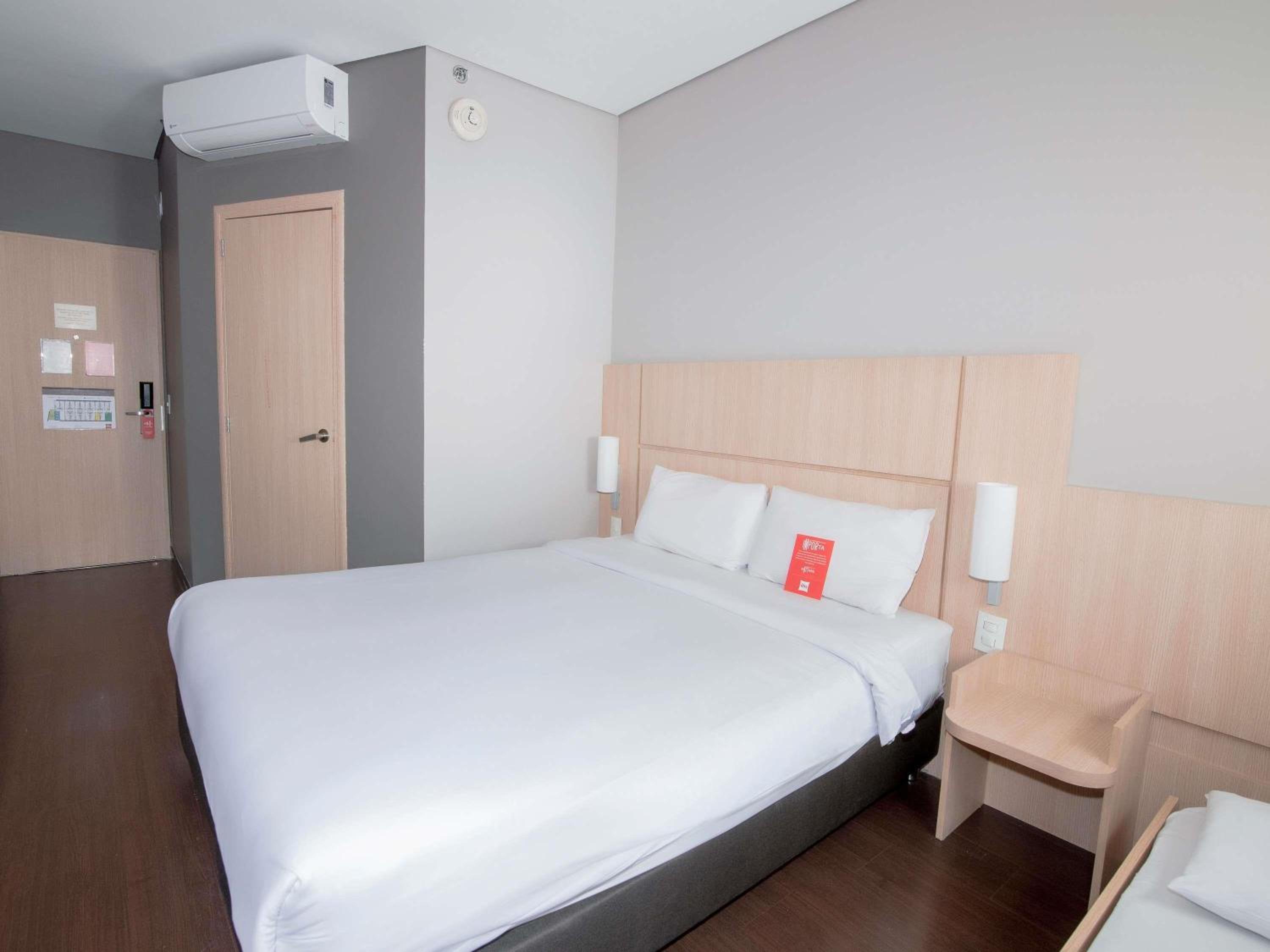 Room, Futon Bed, with Child Extra Bed، Ibis Medellin 5/8