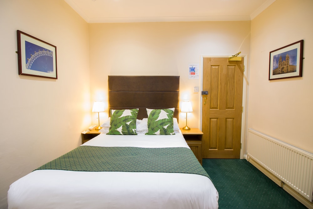 London Town Hotel 6/69