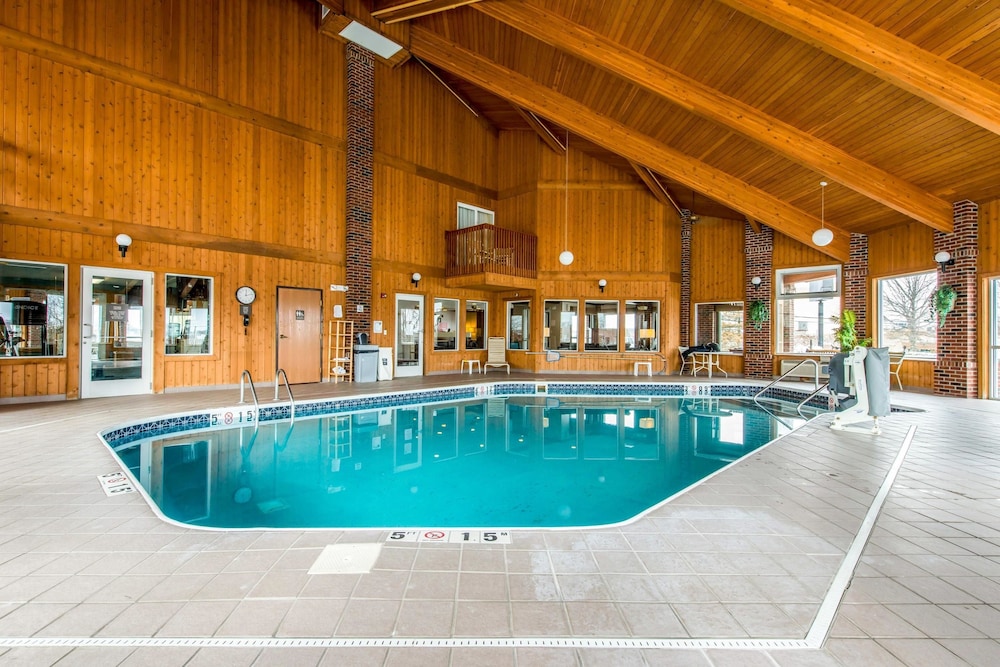 Comfort Inn Weirton - Steubenville 1/39
