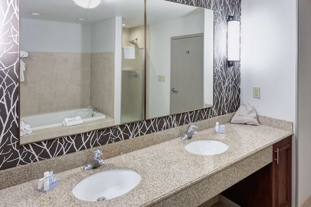 Hilton Garden Inn Nashville-Vanderbilt 11/65