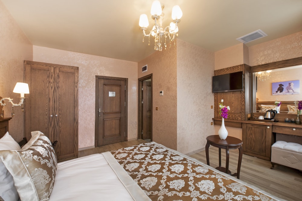 Perapolis Hotel 31/66