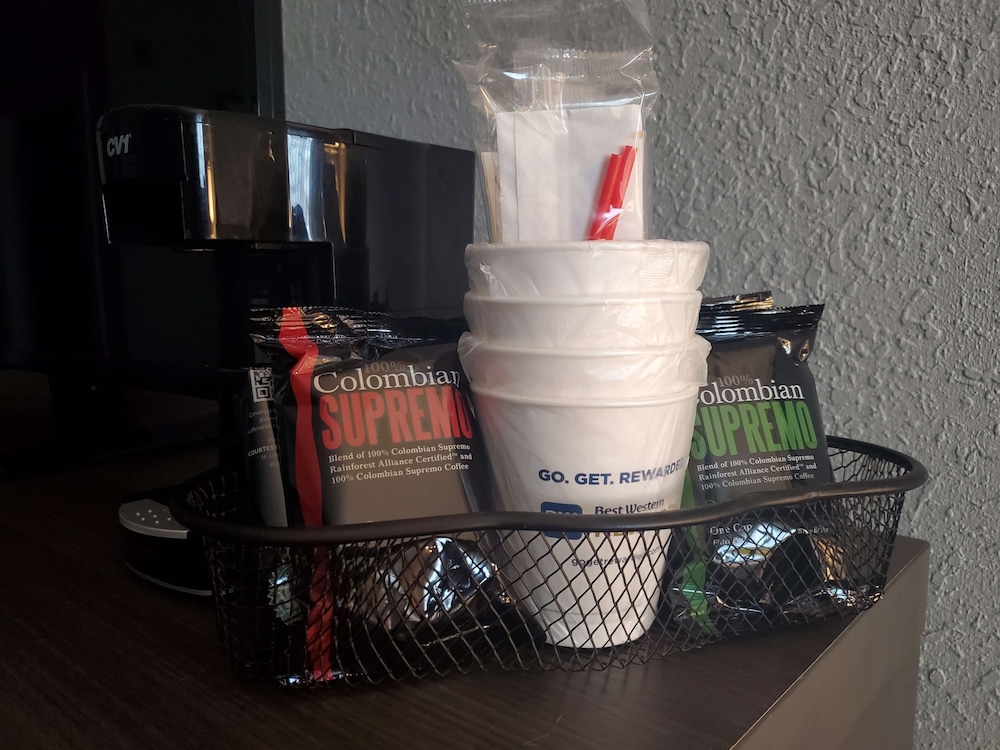 Best Western Plus North Joliet 18/32
