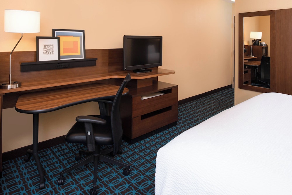 Fairfield Inn By Marriott Orlando Airport 39/47
