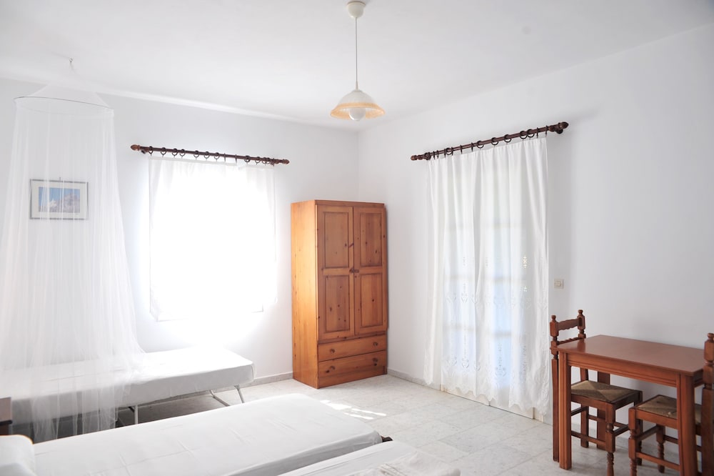 Helios Beach Studios 25/35