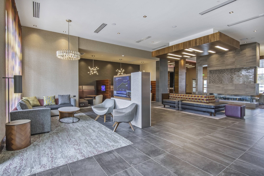 Courtyard By Marriott Raleigh Cary/Parkside Town Commons 37/52