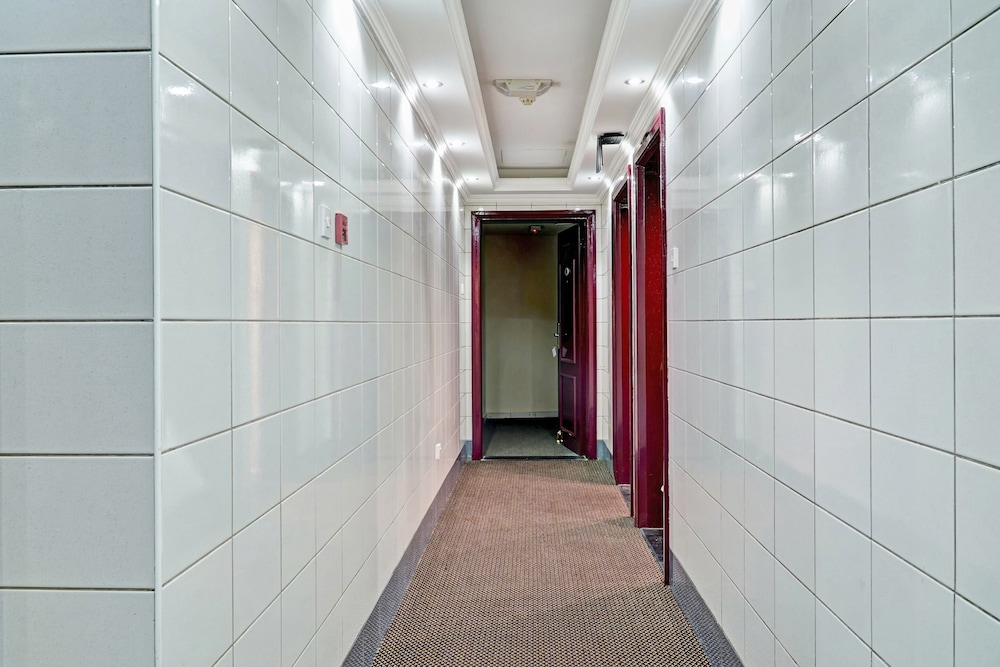 Super OYO 800 Moon Creek Hotel 20/22