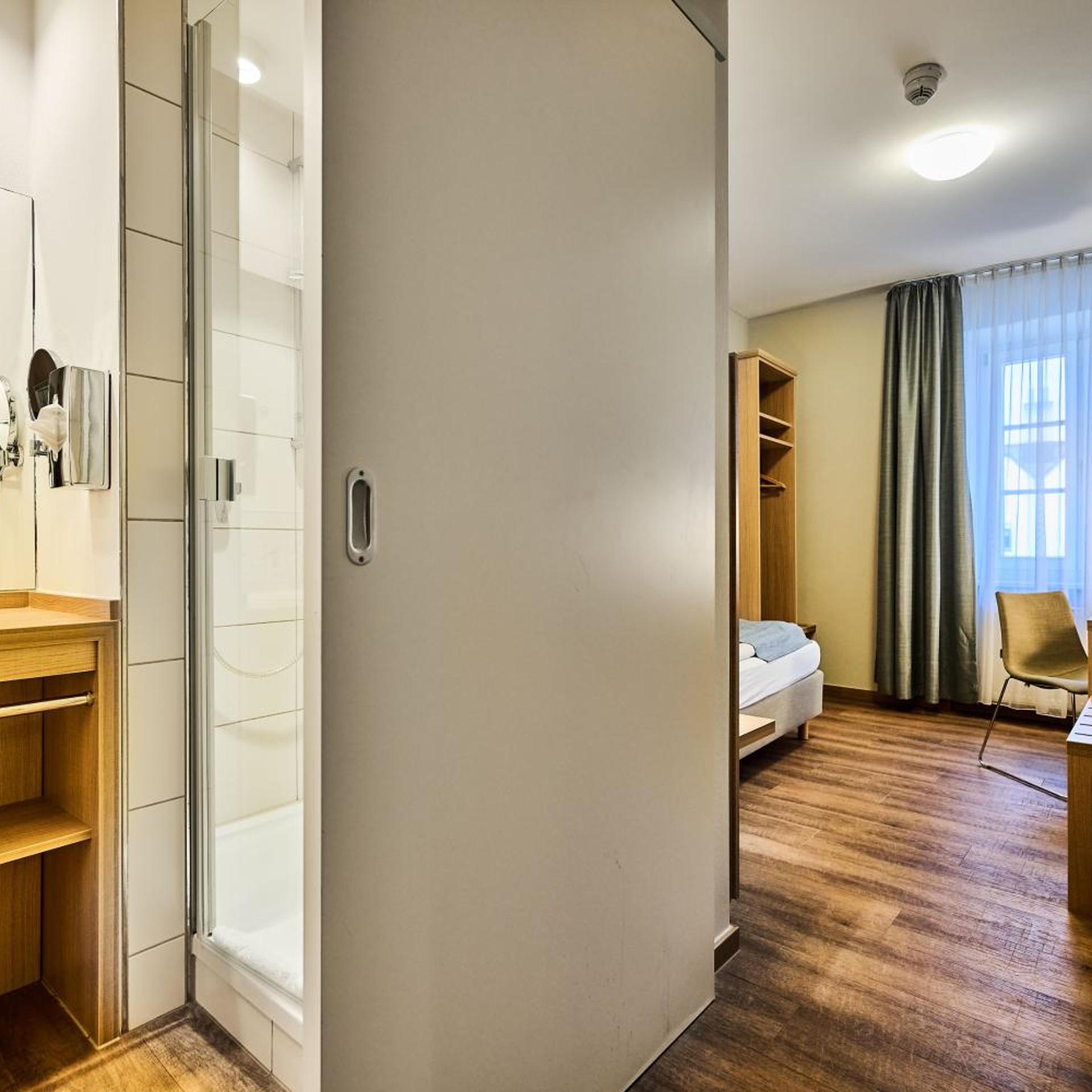غرفة قياسية مفردة، Hotel & Gasthaus Das Röhrl 3/6