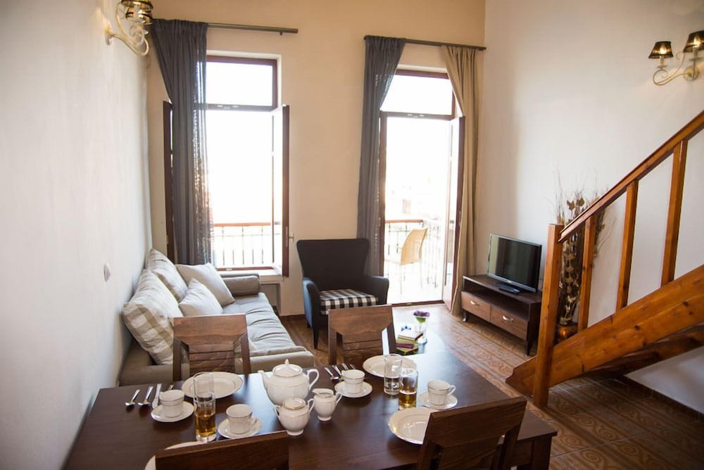 Porto Enetikos Suites 27/50