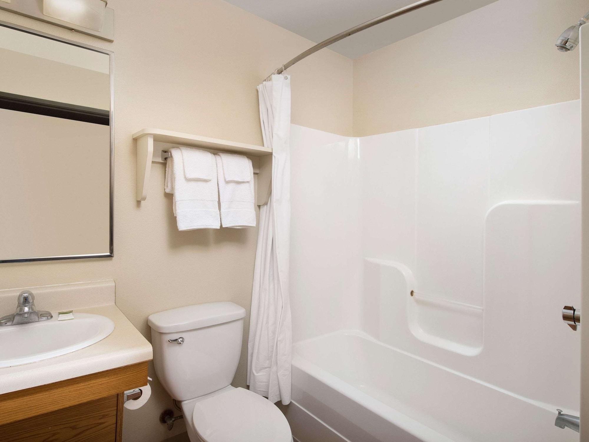 WoodSpring Suites Macon West I-475 31/33