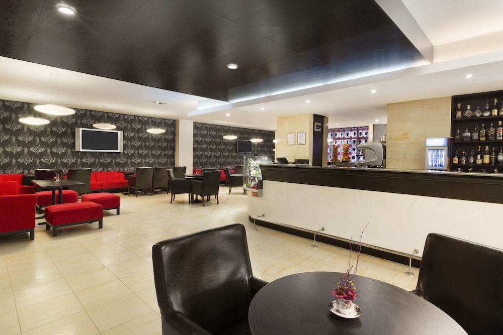 Ramada by Wyndham Iasi City Centre 2/43