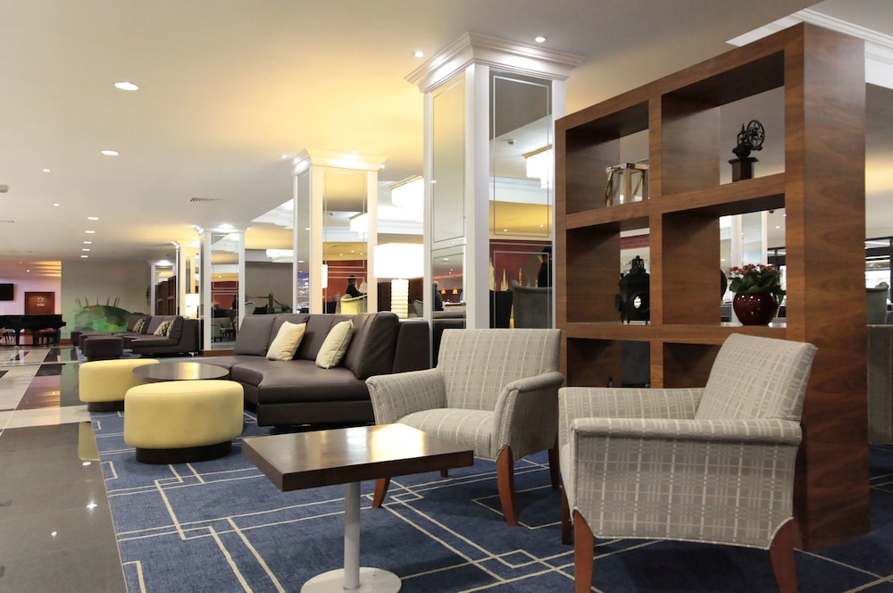 RENAISSANCE LONDON HEATHROW HOTEL 7/46