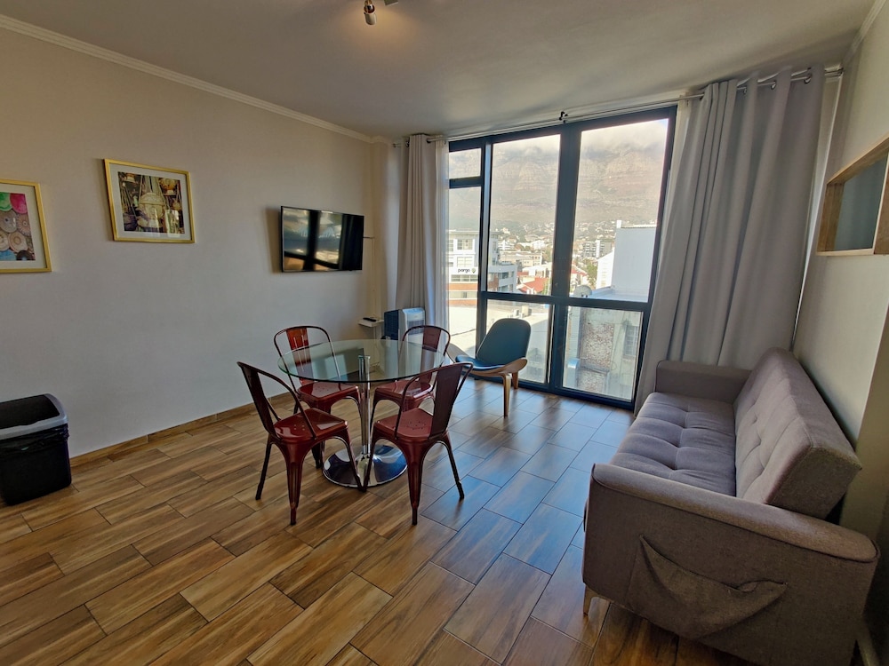 Midtown Rentals At The Four Seasons 21/38