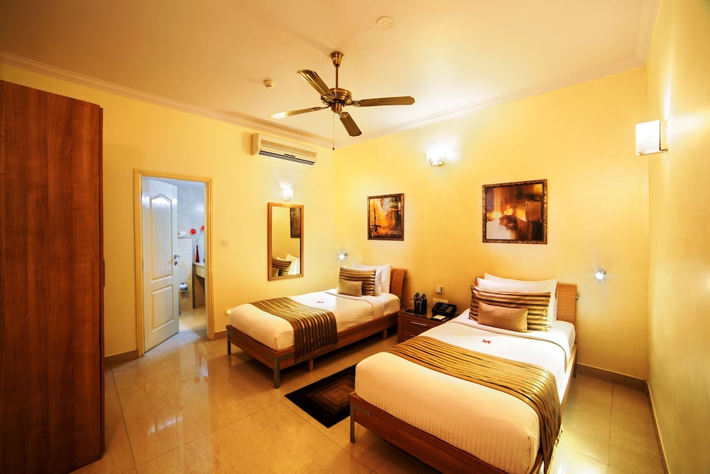 Clarks Exotica Convention Resort Spa 20/70