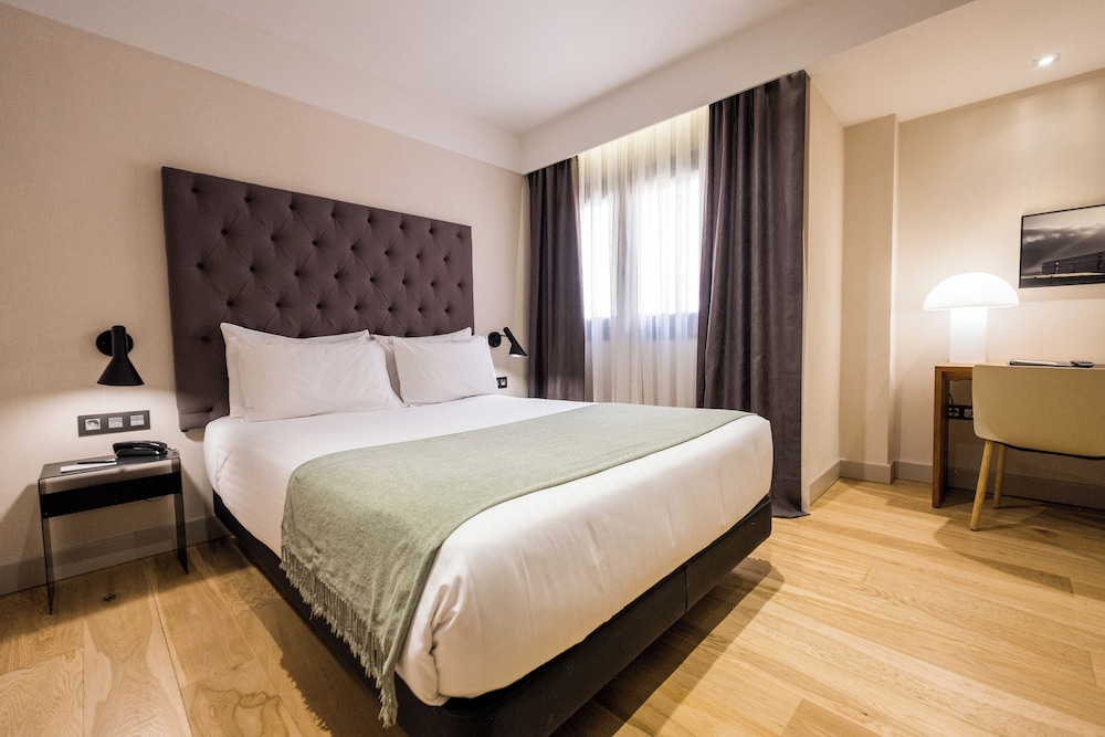 STANDARD, SINGLE, DOUBLE BED