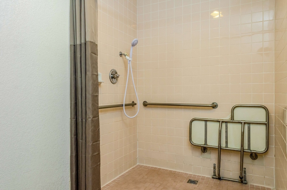 Motel6 Oakdale, CA 67/67