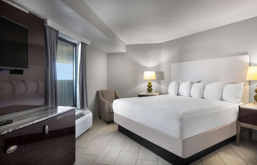PREMIUM, SUITE, OCEAN VIEW, KITCHEN