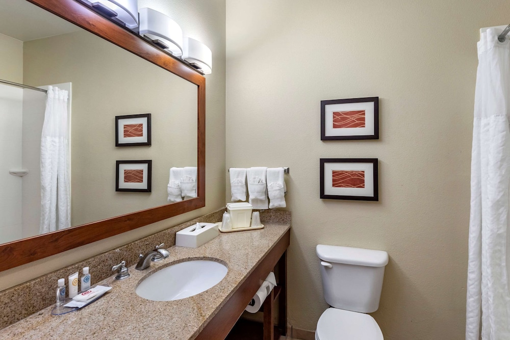 Comfort Inn Evansville - Casper, WY 12/36