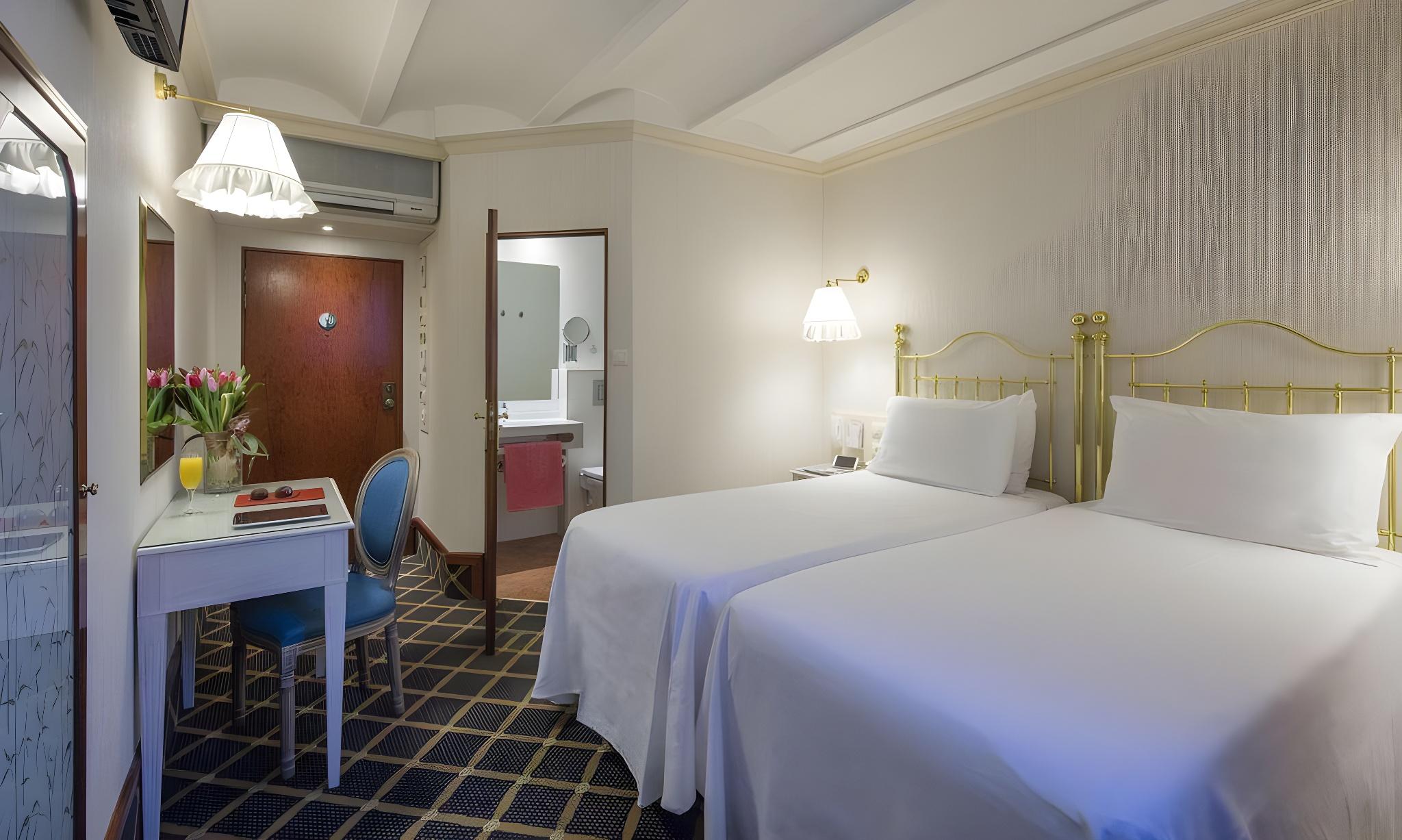 COMFORT, DOUBLE OR TWIN BED