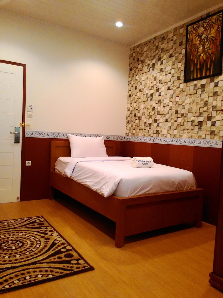 Imelda Waterpark Hotel 3/19