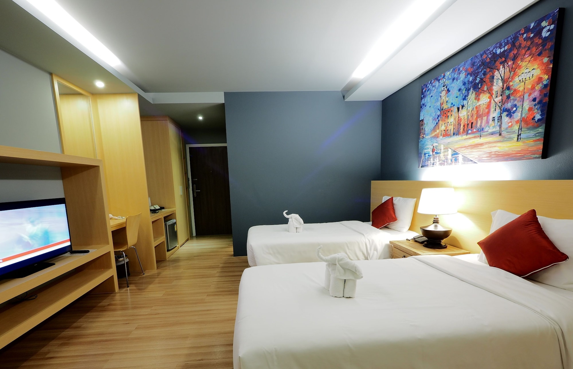 ROOM, TRIPLE