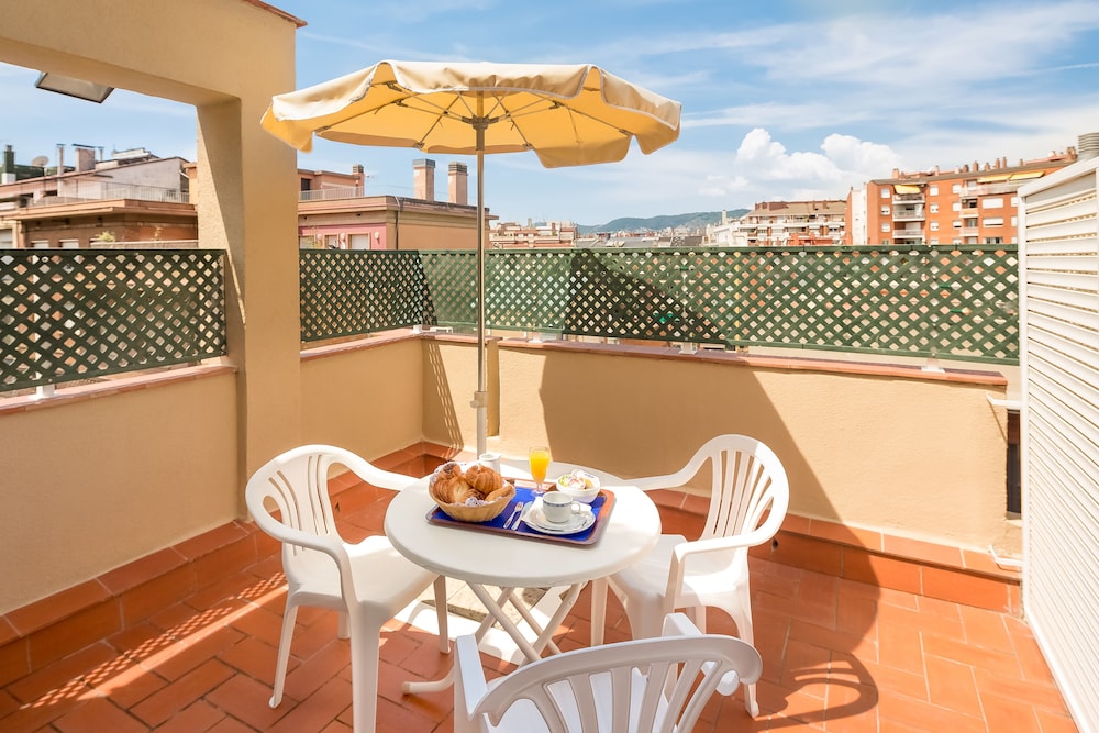 Aparthotel Bertran 72/109