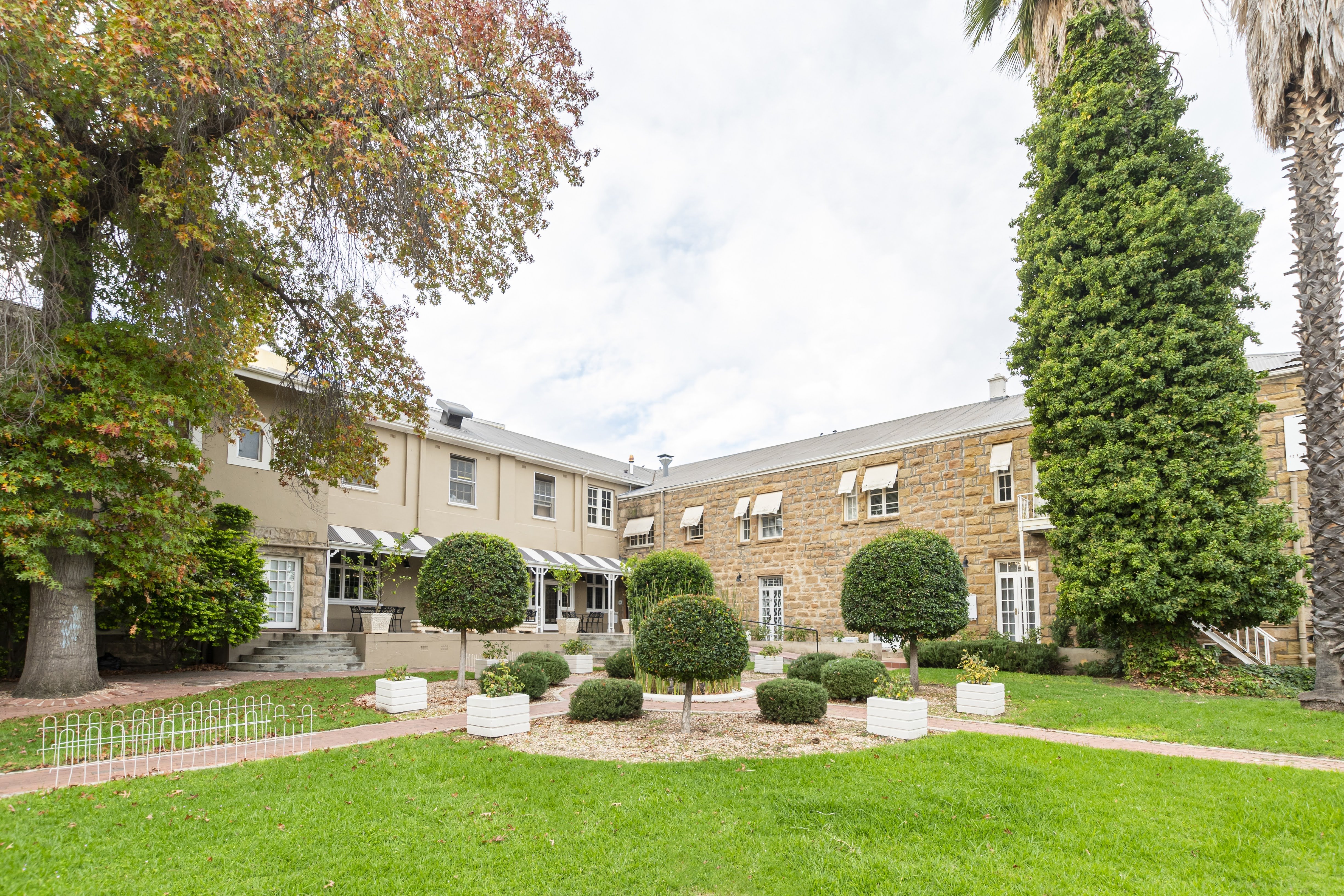 Queen's Hotel by BON Hotels 39/43