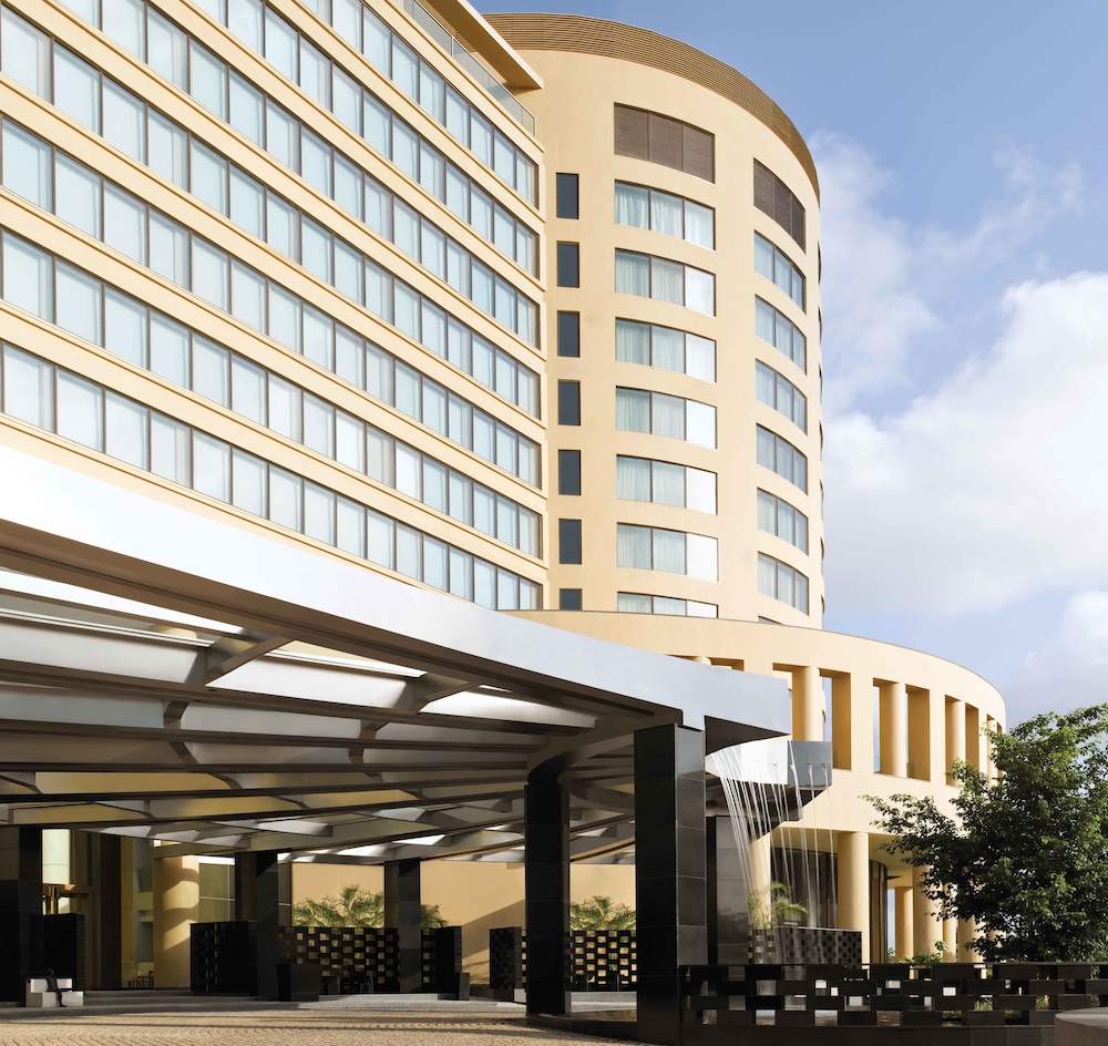 TRIDENT BANDRA KURLA 5/67