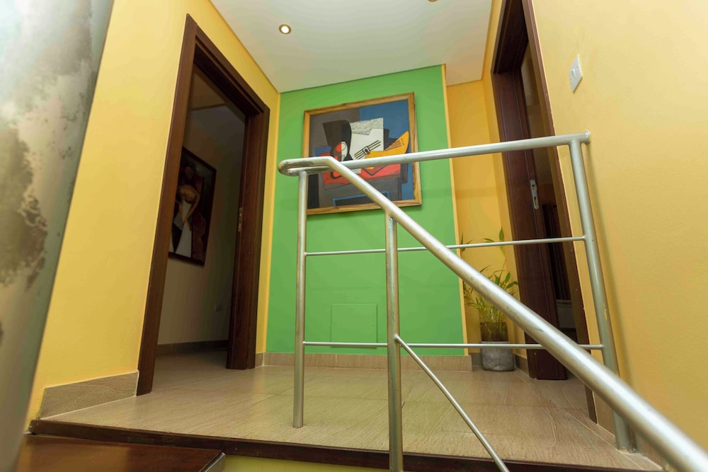 Roots Hotel Apartment 36/57