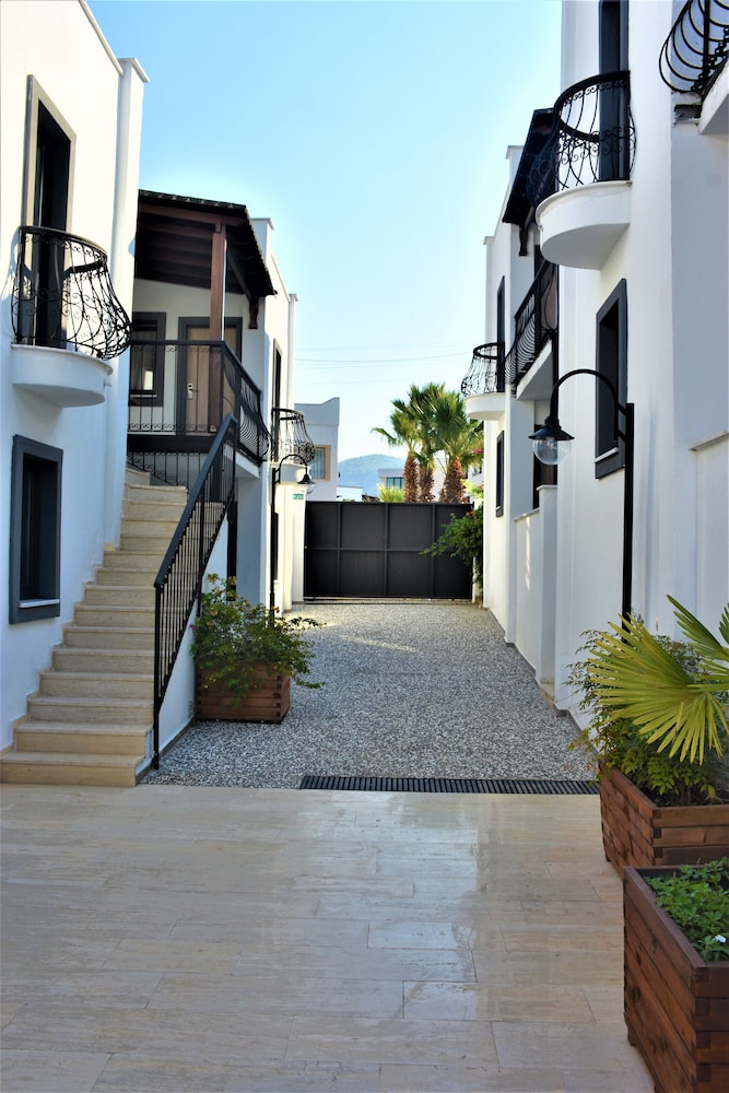 Modern Life Bodrum Otel 40/50