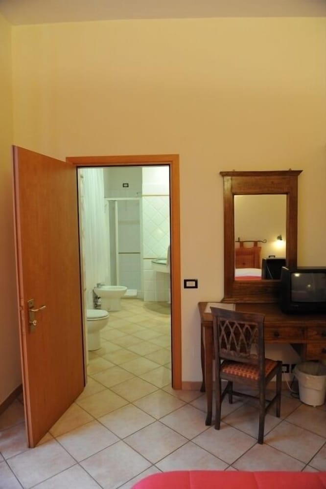 Rossi Hotel 35/35