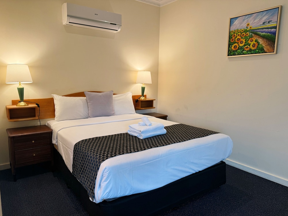 Spa, Queen Bed