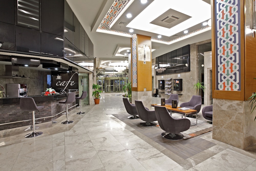 Selcuk Hotel Sems I Tebrizi 83/93