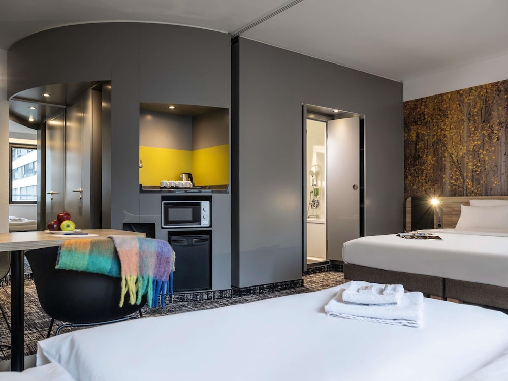FAMILY SUITE, JUNIOR SUITE, KING BED, SOFA