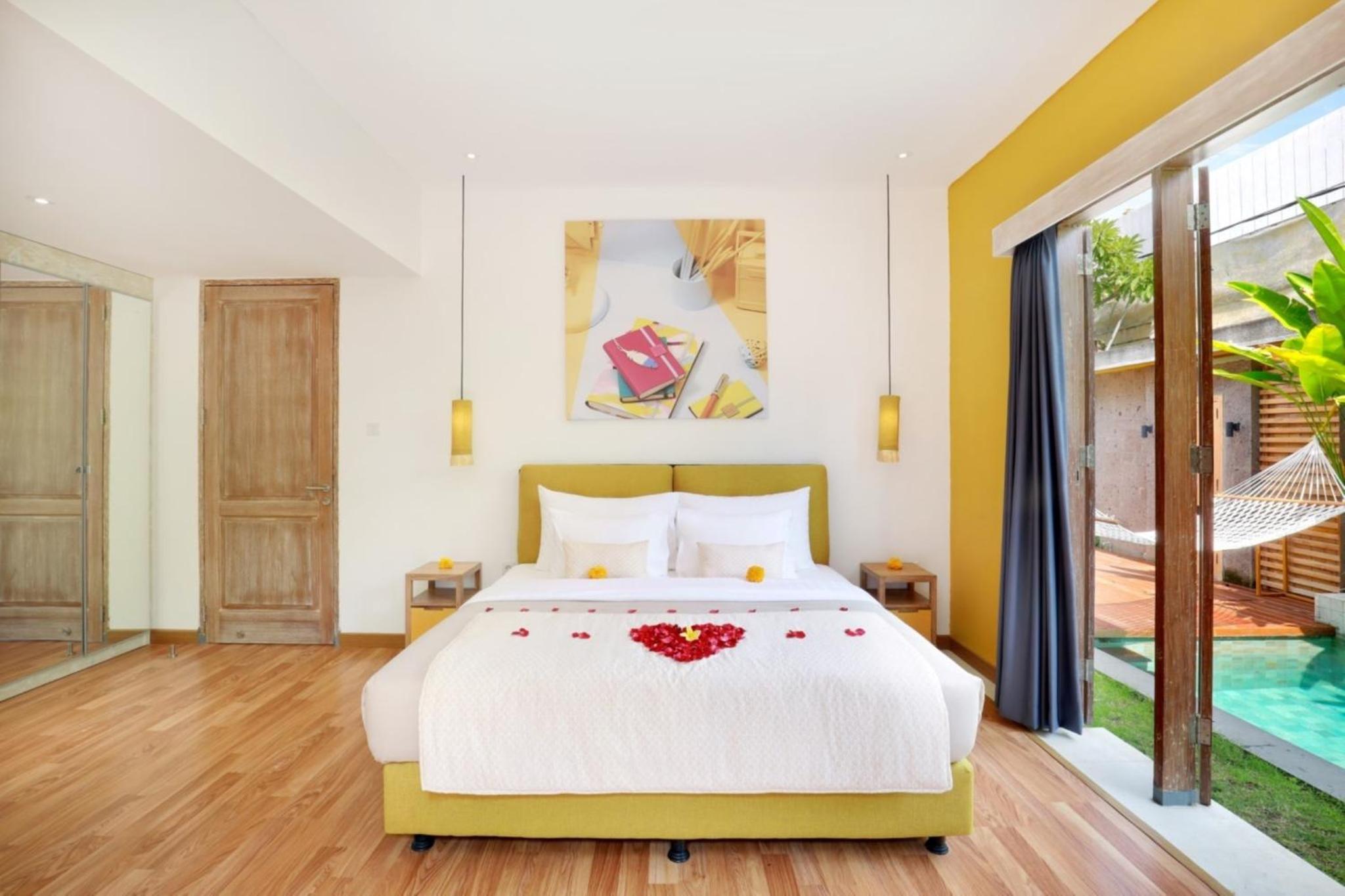 2 Bedrooms, Royal, Style, Villa