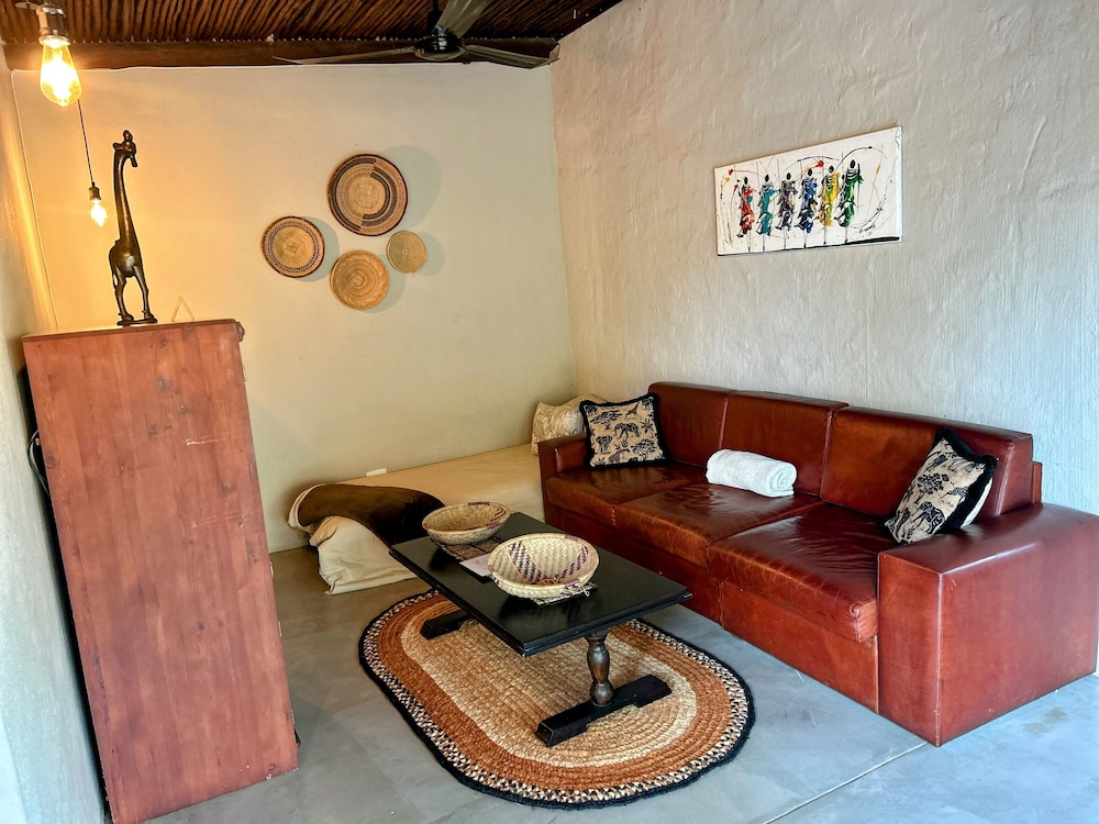 Leadwood Tree Safari Lodge 695 15/30
