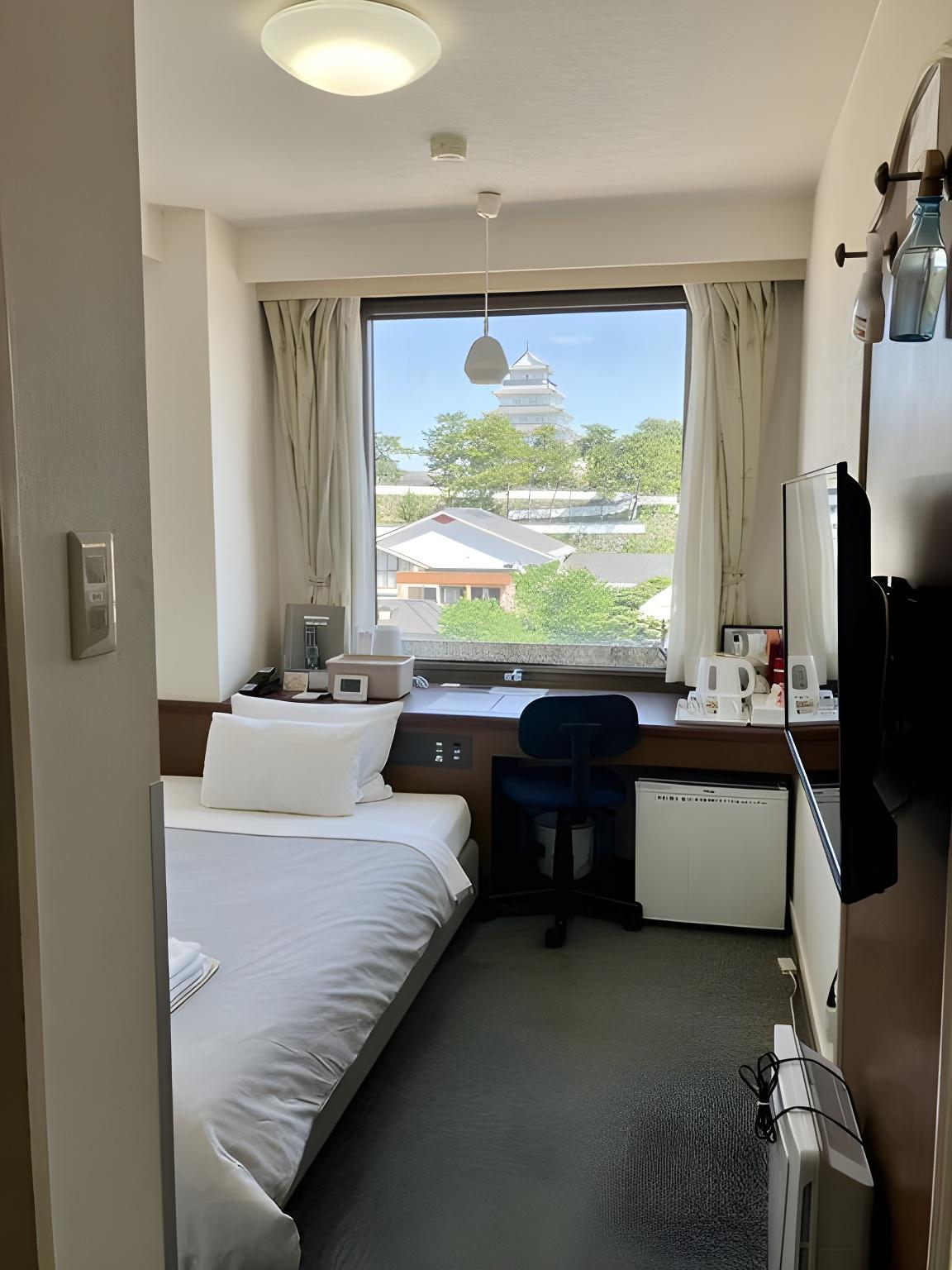 Semi Room, Semi Double Bed