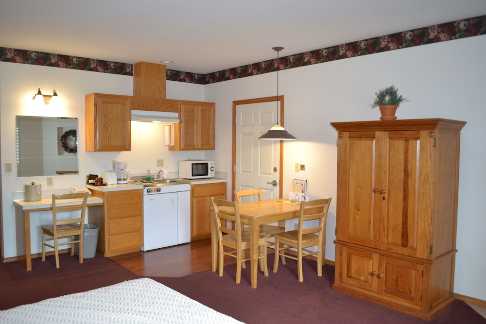 Anaco Bay Inn 40/46