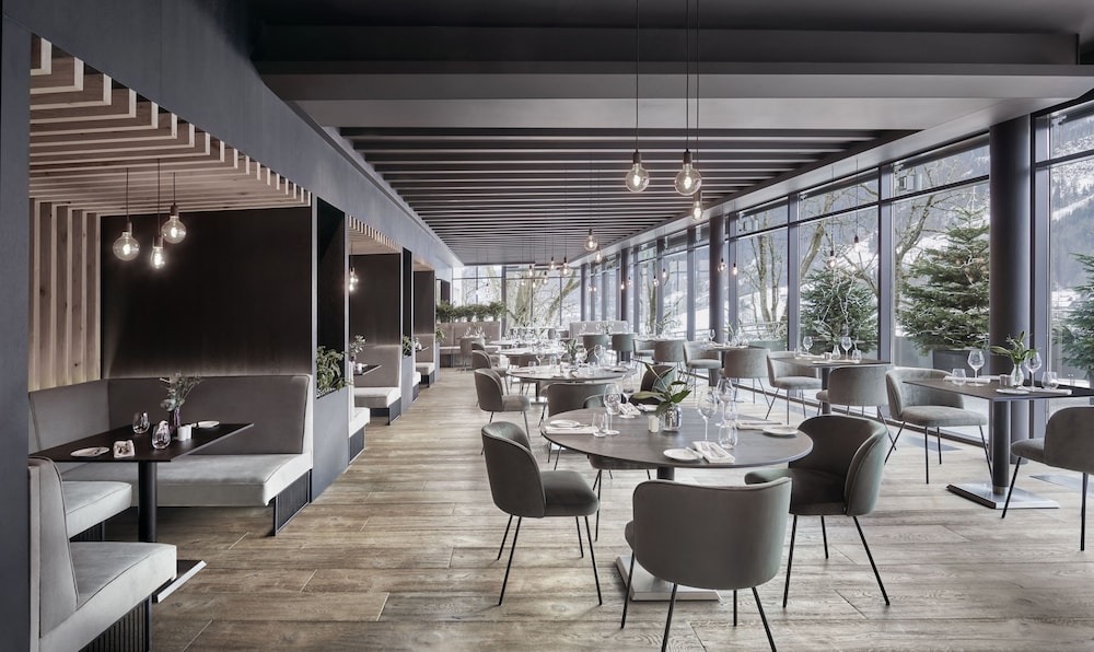 Austria Trend Hotel Schloss Lebenberg 31/35