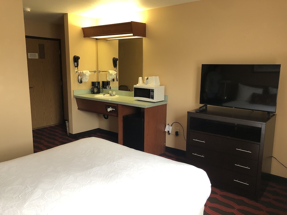 Americas Best Value Inn & Suites Forest Grove Hillsboro 20/34