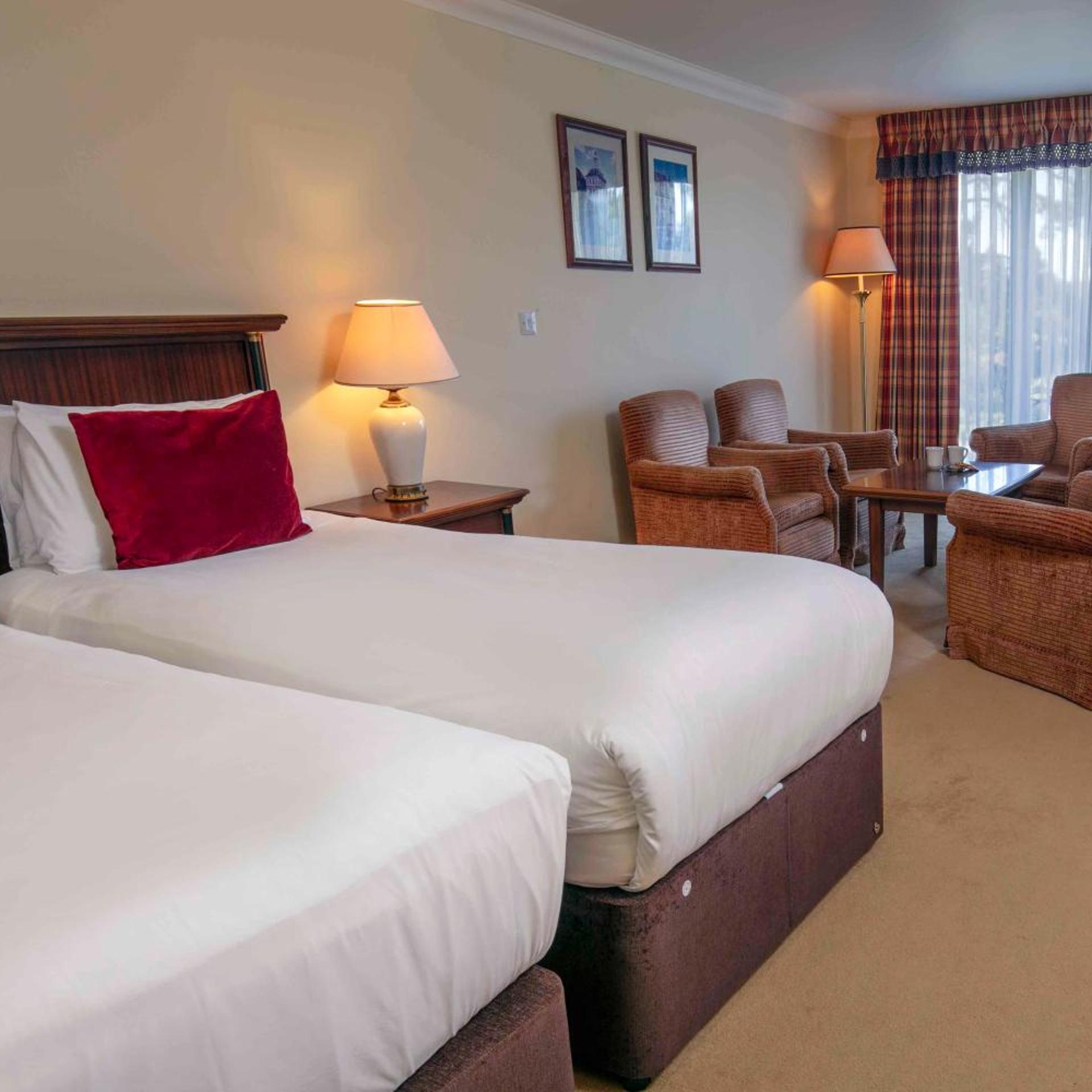 Deluxe, Twin Beds