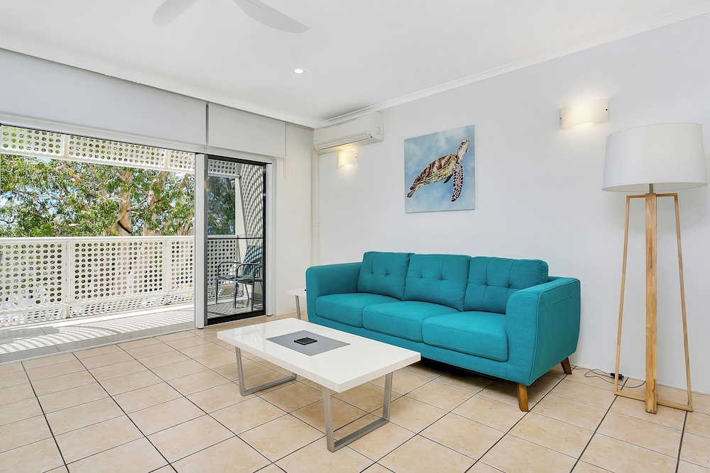 Marlin Waters Beachfront Apartments 86/100