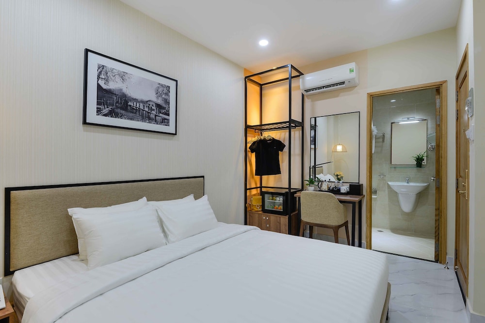 SUPERIOR, DOUBLE BED, NO WINDOW