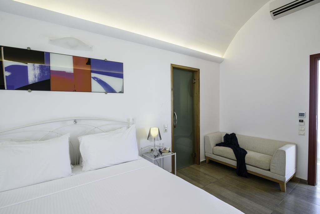EXECUTIVE, DOUBLE OR TWIN BED