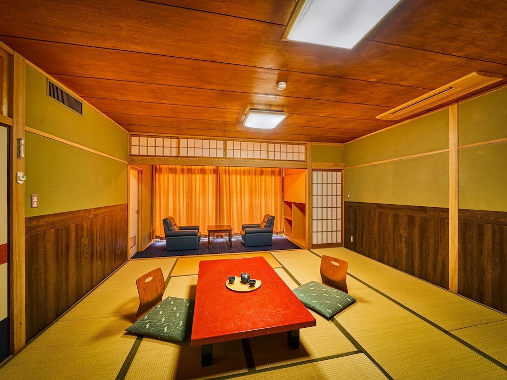 Japanese, Standard, 4 Futon Beds, City or Night View, Bathtub، Ooedo Onsen Monogatari Dogo 2/2