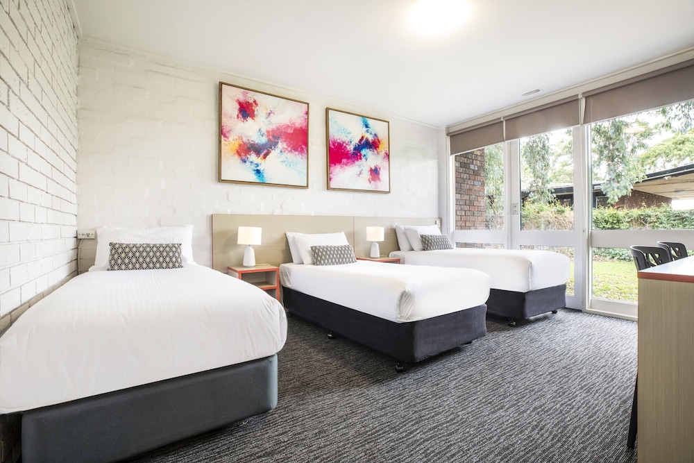Burvale Hotel 15/39